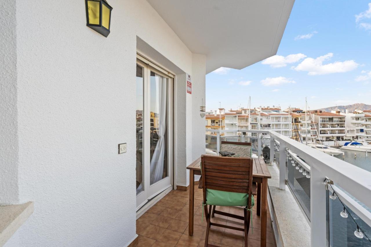 Welcs Apartamento 055 Emp Con Terraza Y Vistas Al Canal Ampuriabrava Exterior foto